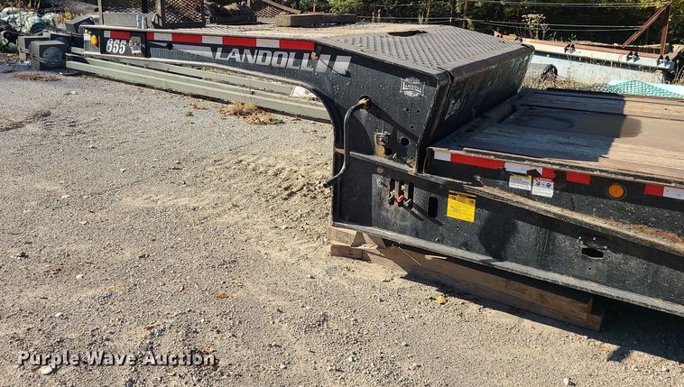 image for item MJ9525 2015 Landoll tilt deck equipment trailer