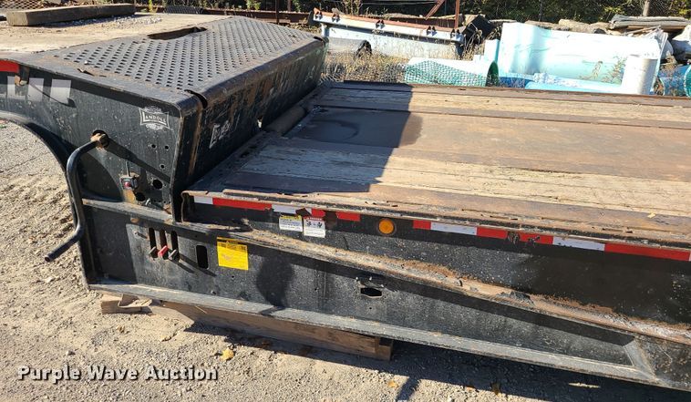 image for item MJ9525 2015 Landoll tilt deck equipment trailer