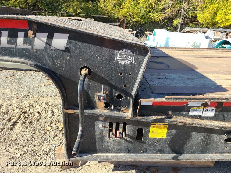 image for item MJ9525 2015 Landoll tilt deck equipment trailer