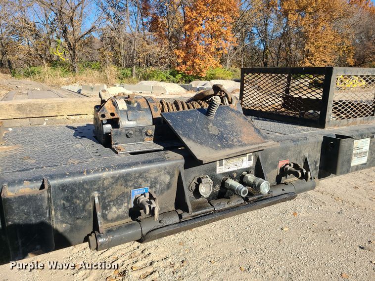 image for item MJ9525 2015 Landoll tilt deck equipment trailer