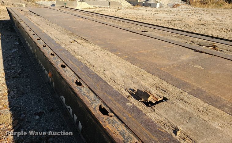 image for item MJ9525 2015 Landoll tilt deck equipment trailer