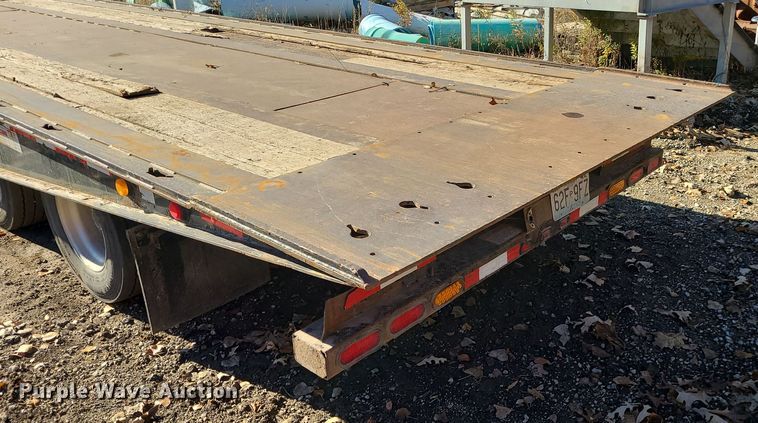 image for item MJ9525 2015 Landoll tilt deck equipment trailer
