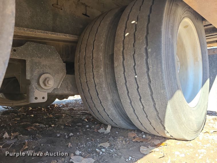 image for item MJ9525 2015 Landoll tilt deck equipment trailer