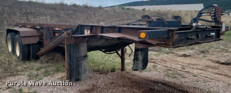 image for item ML9285 1995 roll-off container trailer