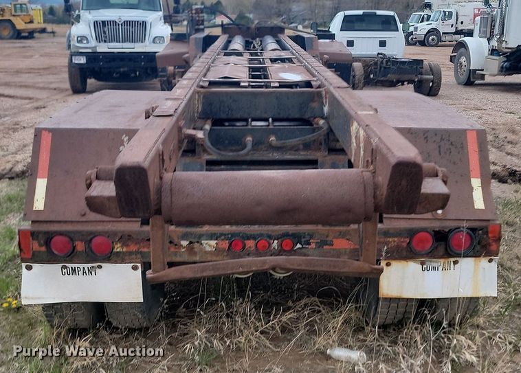 image for item ML9285 1995 roll-off container trailer