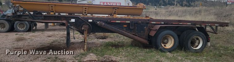 image for item ML9285 1995 roll-off container trailer