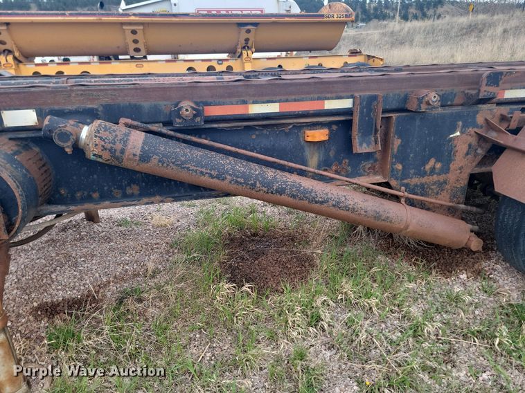 image for item ML9285 1995 roll-off container trailer