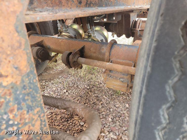 image for item ML9285 1995 roll-off container trailer