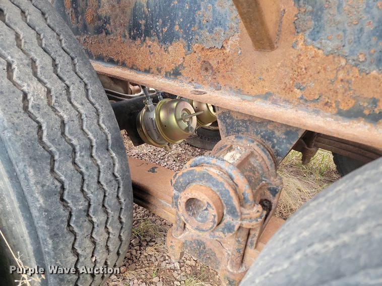 image for item ML9285 1995 roll-off container trailer