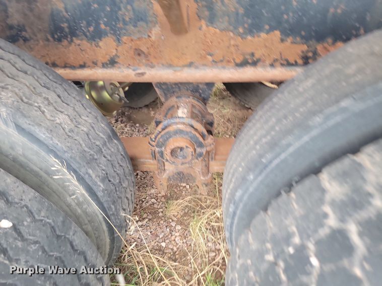 image for item ML9285 1995 roll-off container trailer