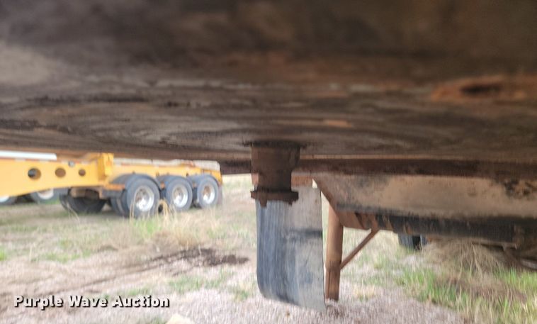 image for item ML9285 1995 roll-off container trailer