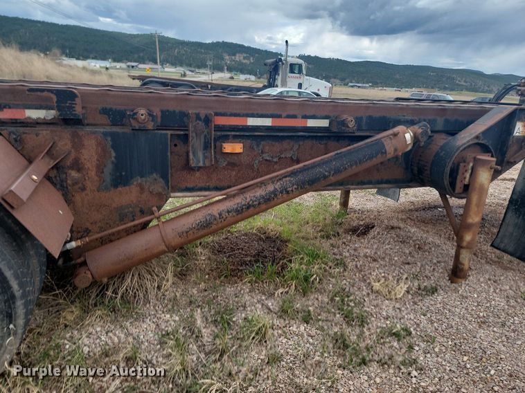 image for item ML9285 1995 roll-off container trailer