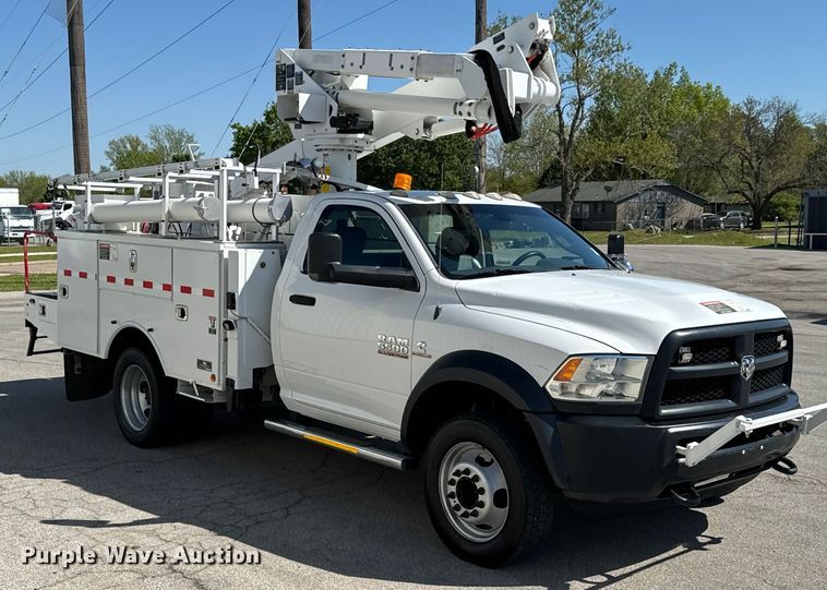image for item ND9225 2015 Dodge   Ram 5500HD bucket truck