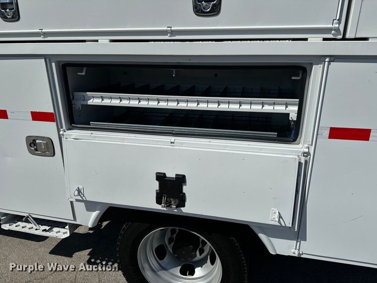 image for item ND9225 2015 Dodge   Ram 5500HD bucket truck