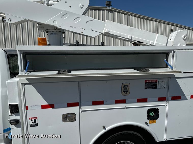 image for item ND9225 2015 Dodge   Ram 5500HD bucket truck