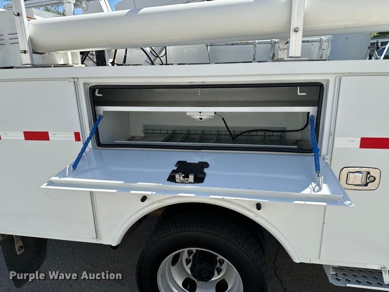 image for item ND9225 2015 Dodge   Ram 5500HD bucket truck