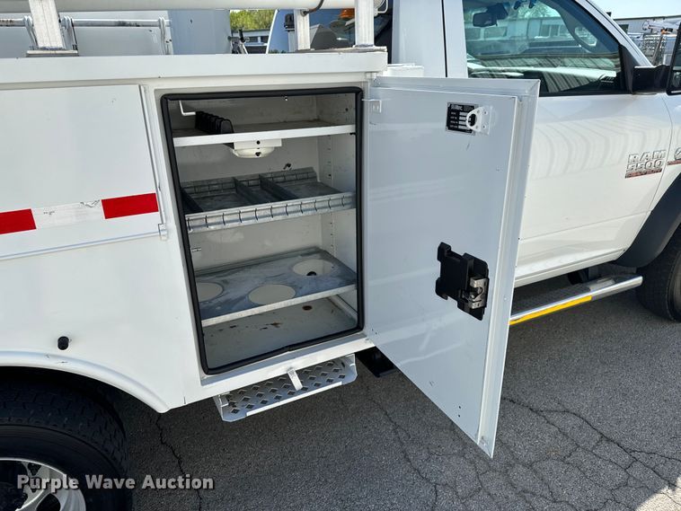 image for item ND9225 2015 Dodge   Ram 5500HD bucket truck