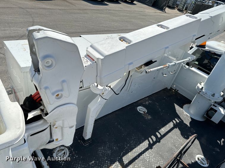 image for item ND9225 2015 Dodge   Ram 5500HD bucket truck