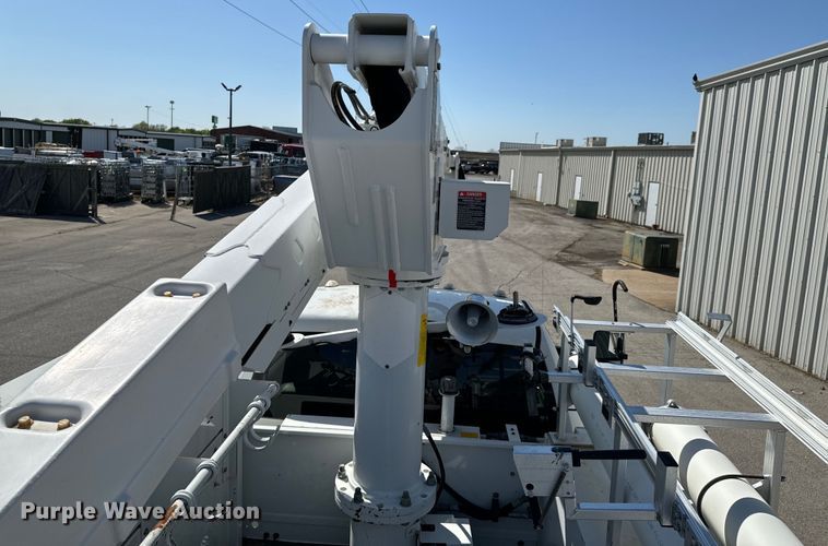 image for item ND9225 2015 Dodge   Ram 5500HD bucket truck