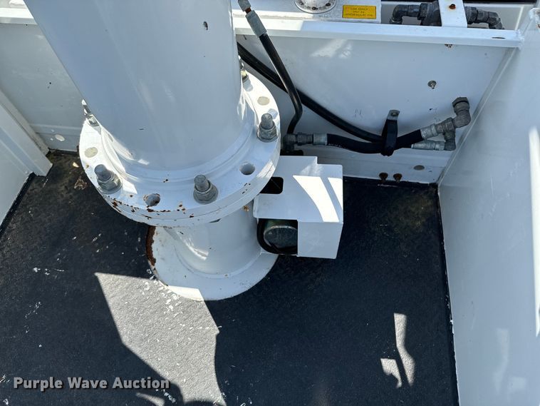 image for item ND9225 2015 Dodge   Ram 5500HD bucket truck