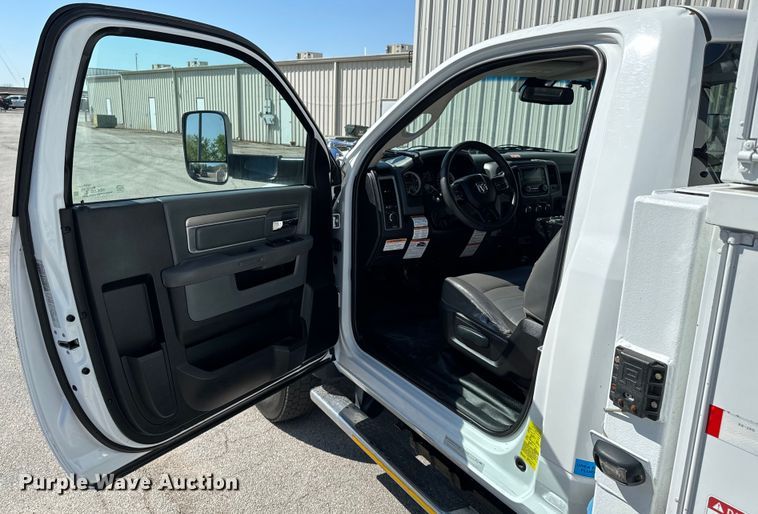 image for item ND9225 2015 Dodge   Ram 5500HD bucket truck