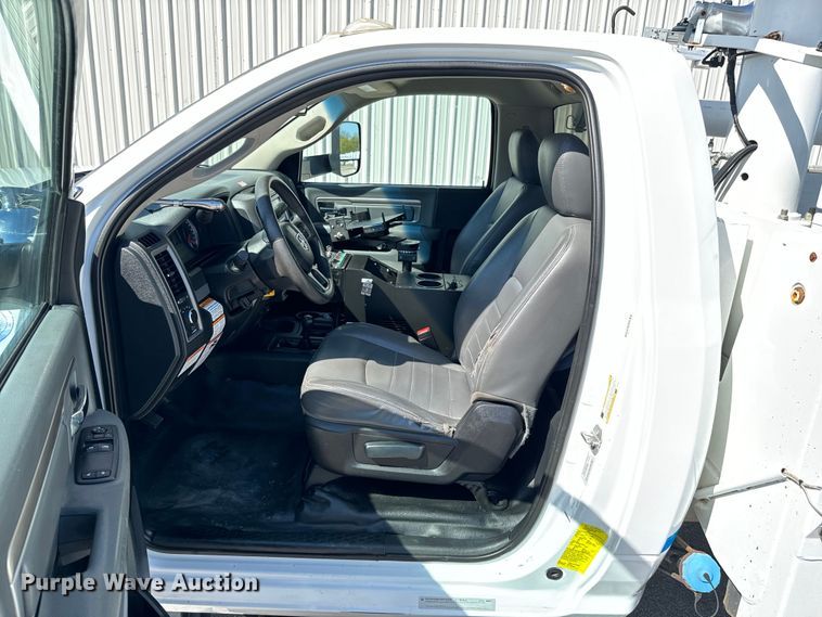 image for item ND9225 2015 Dodge   Ram 5500HD bucket truck