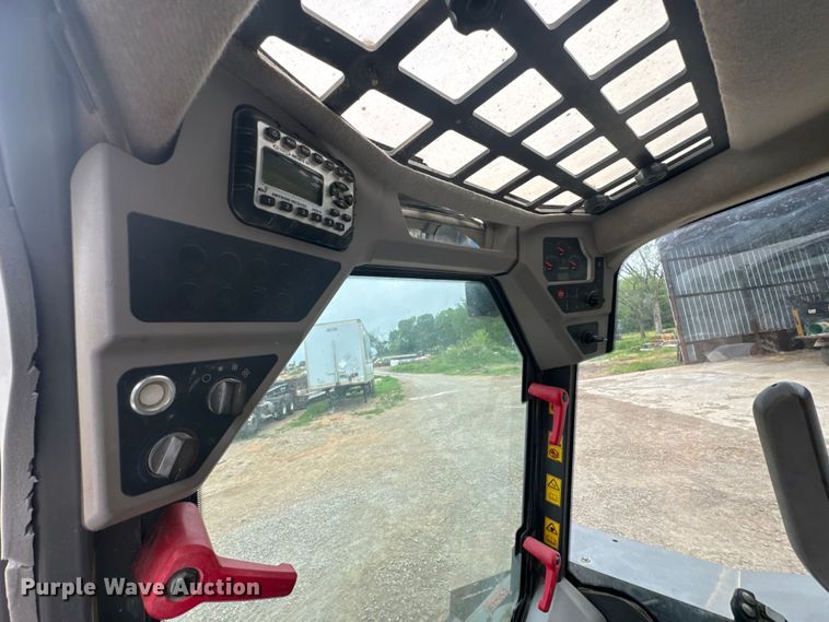 image for item ND9245 2016 Volvo MCT 135C tracked skid steer loader