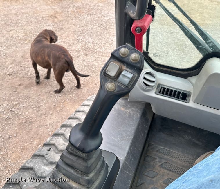 image for item ND9245 2016 Volvo MCT 135C tracked skid steer loader