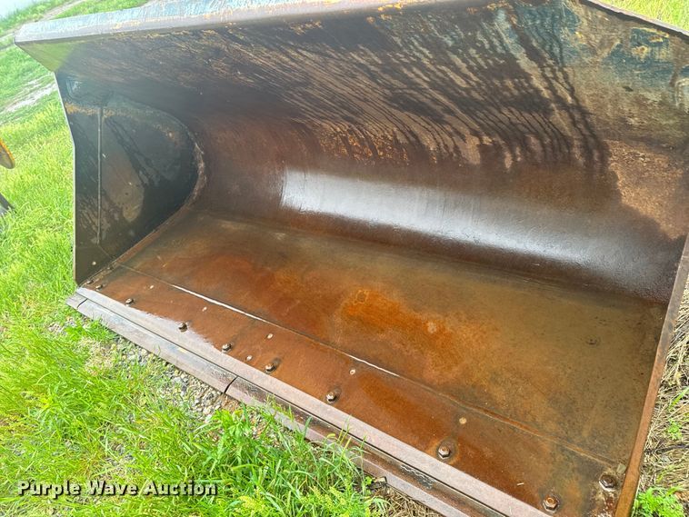 image for item ND9306 Hyundai HL740-7 telehandler bucket