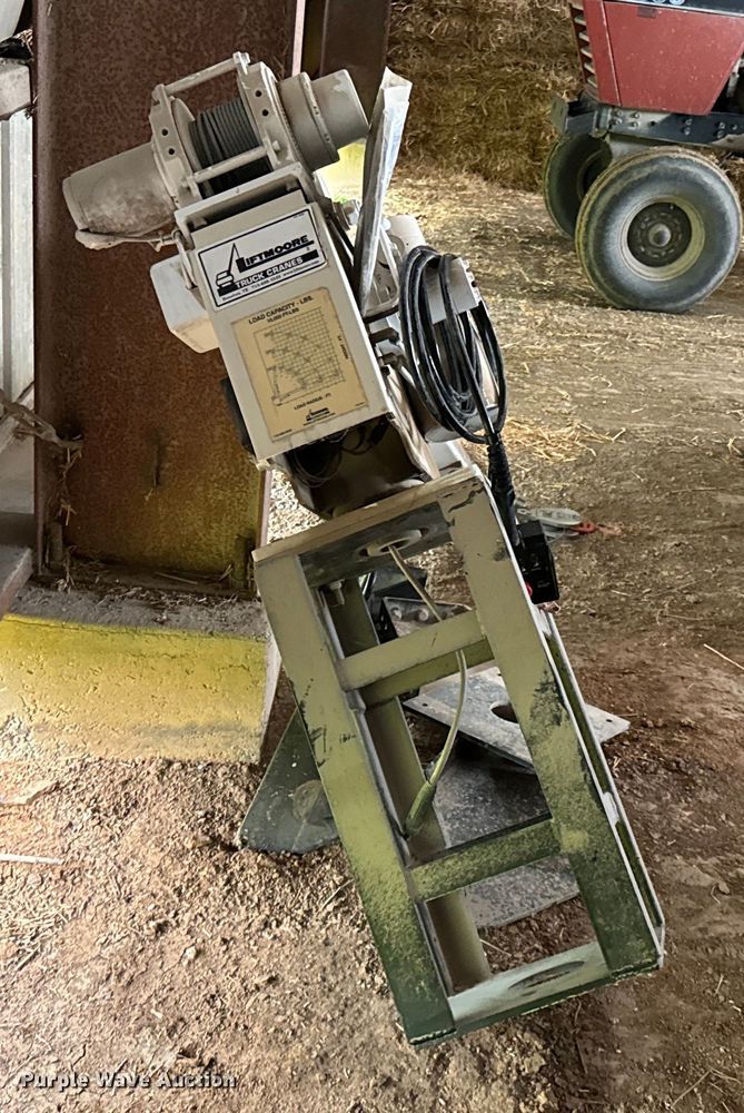 image for item ND9309 Liftmoore  3200REE truck mounted crane