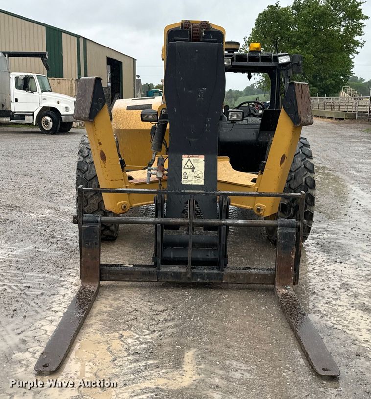 image for item ND9310 2013 Caterpillar TL1055C telehandler