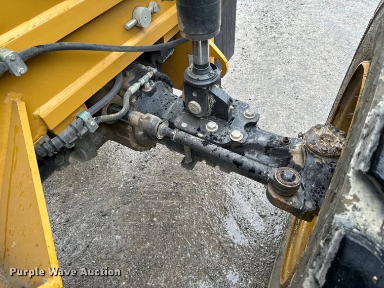 image for item ND9310 2013 Caterpillar TL1055C telehandler