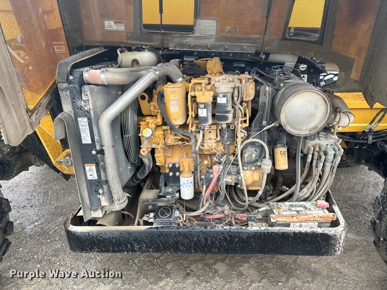 image for item ND9310 2013 Caterpillar TL1055C telehandler