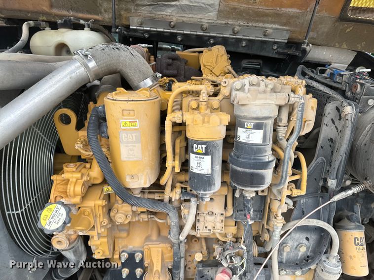 image for item ND9310 2013 Caterpillar TL1055C telehandler