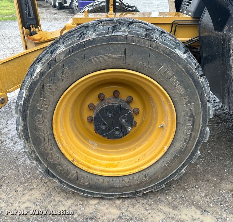 image for item ND9310 2013 Caterpillar TL1055C telehandler