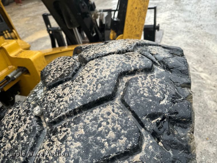 image for item ND9310 2013 Caterpillar TL1055C telehandler