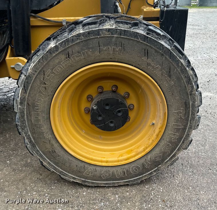 image for item ND9310 2013 Caterpillar TL1055C telehandler