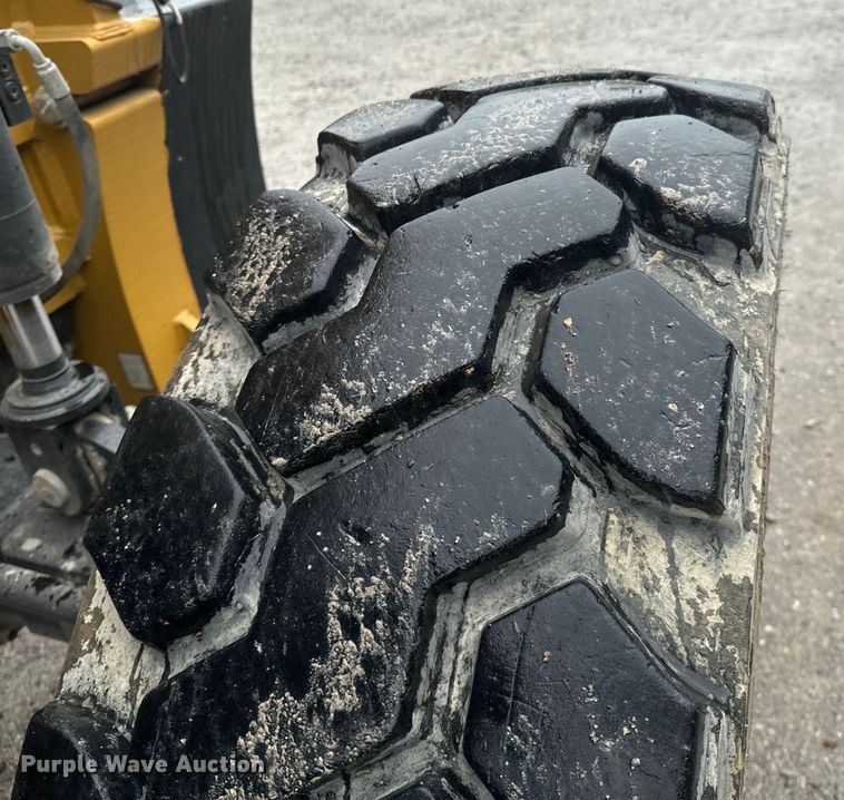 image for item ND9310 2013 Caterpillar TL1055C telehandler