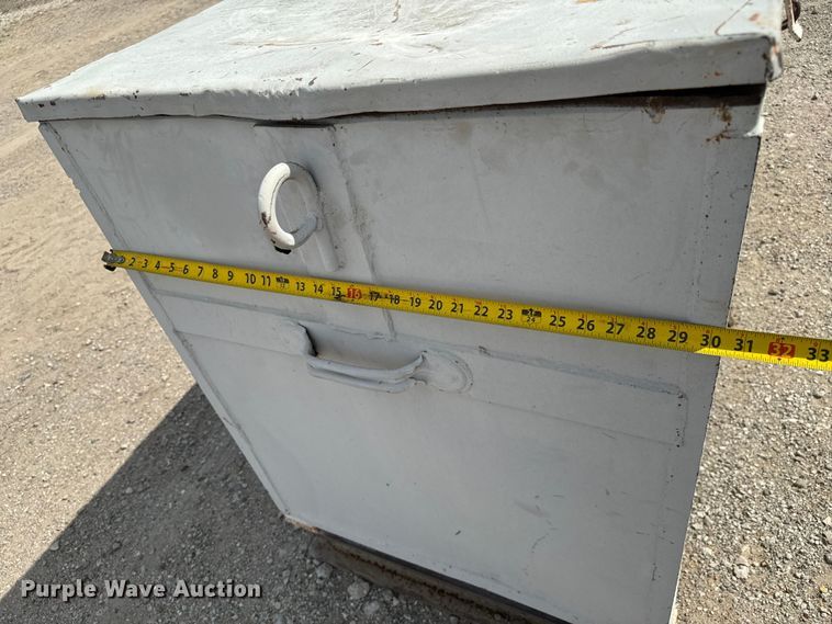 image for item NH9138 (3) Toolboxes 