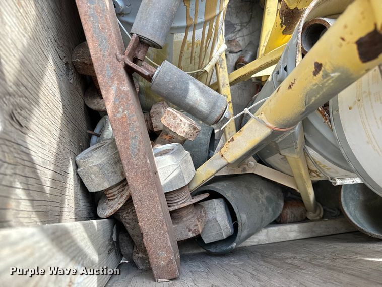 image for item NH9139 Tools