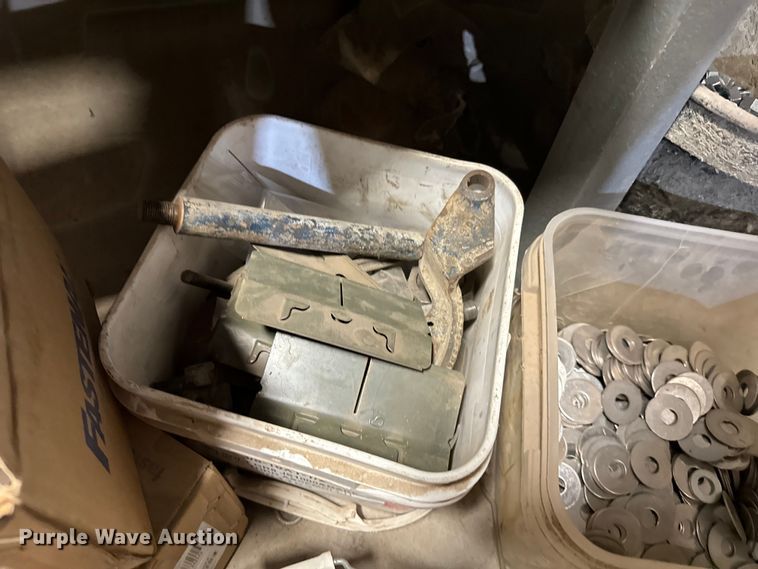 image for item NH9143 Tools