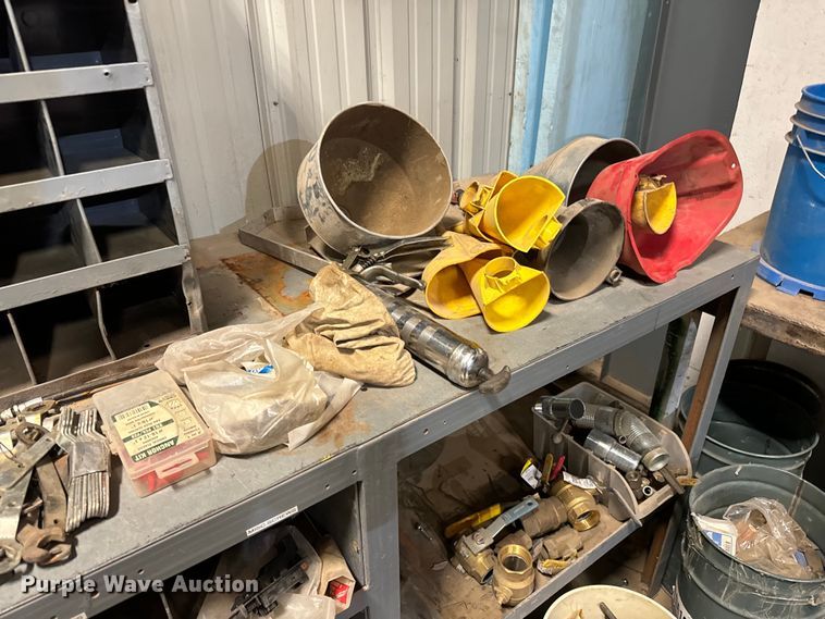 image for item NH9143 Tools