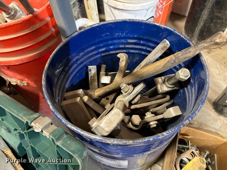 image for item NH9143 Tools