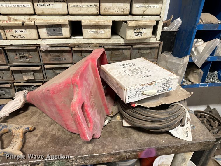 image for item NH9143 Tools