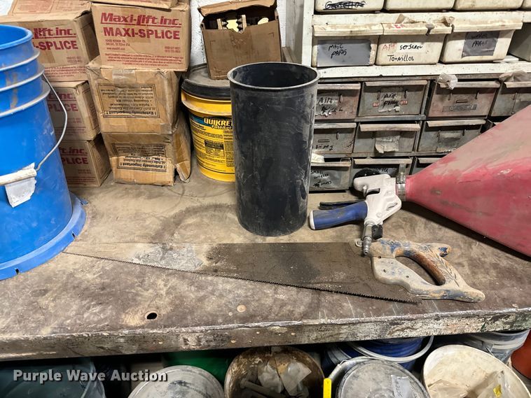 image for item NH9143 Tools