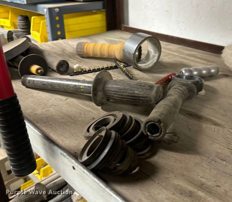 image for item NH9152 Tools