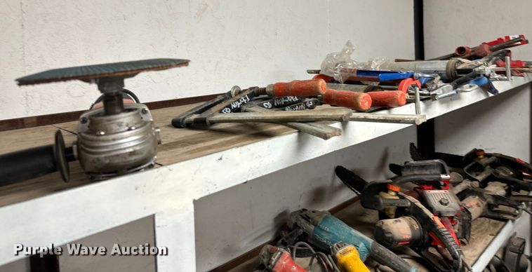 image for item NH9152 Tools