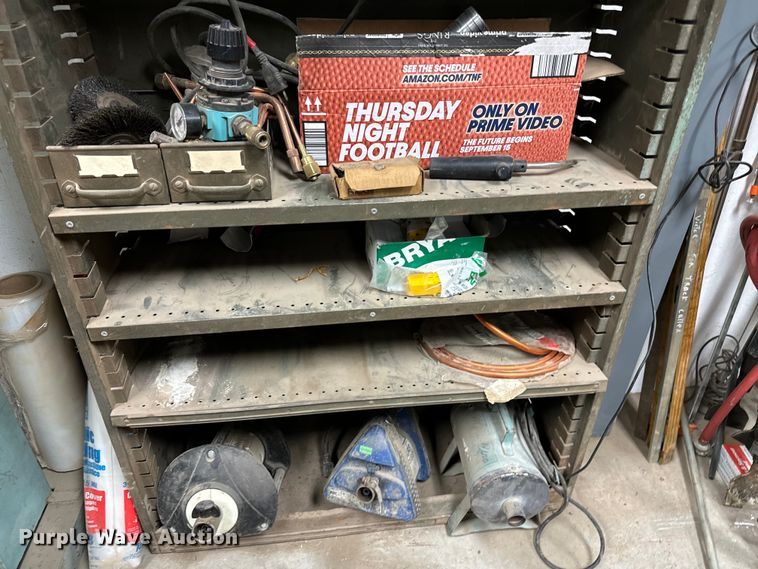 image for item NH9153 Tools