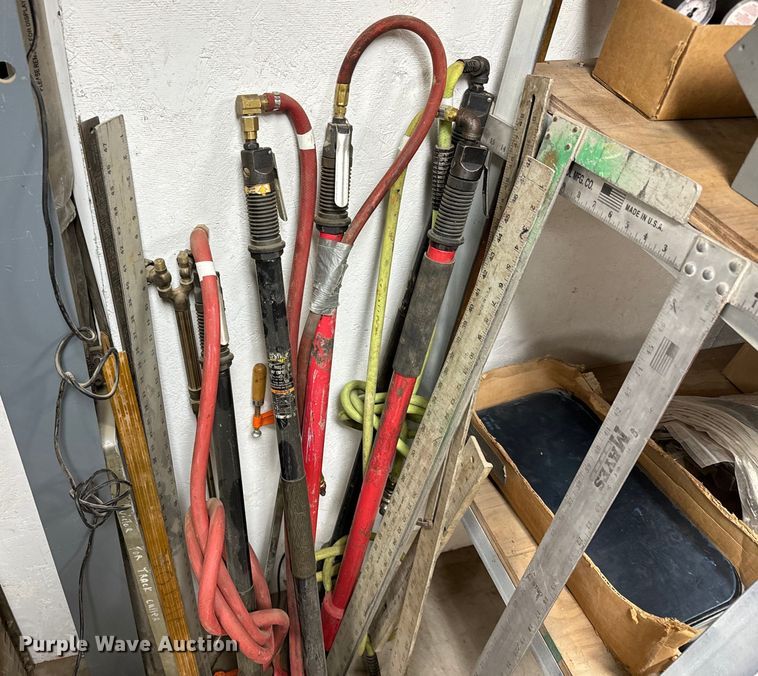 image for item NH9154 Tools