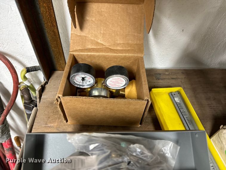 image for item NH9154 Tools